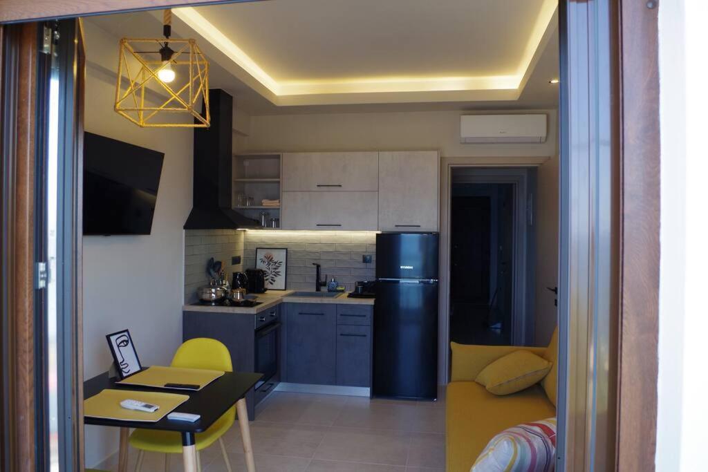 Seafront Centre Ouranoupoli Apartment Exterior photo